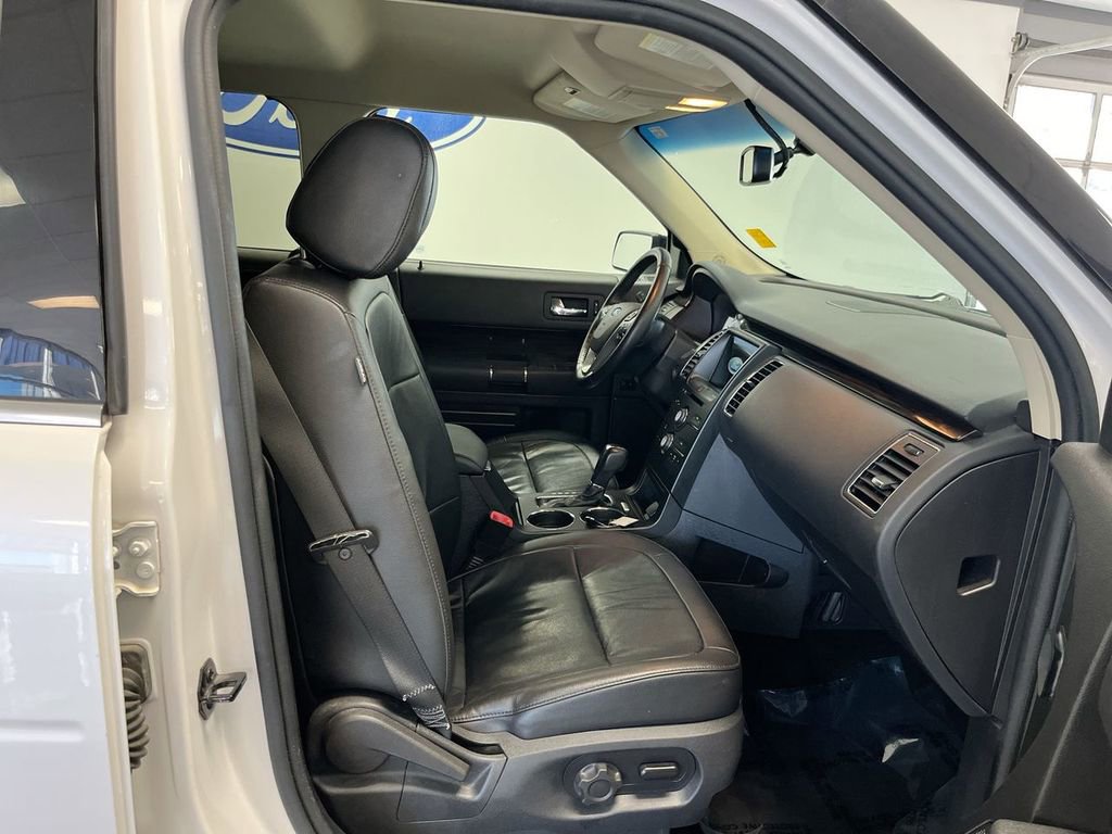 Used 2017 Ford Flex SEL w/ Equipment Group 202A image 22
