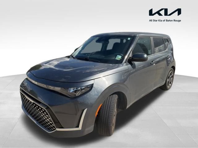 Used 2023 Kia Soul EX image 1