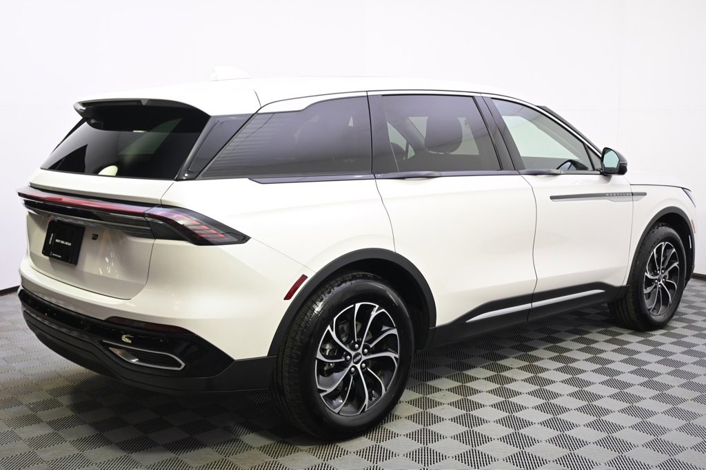 New 2026 Lincoln Nautilus Premier w/ Equipment Group 102A image 7