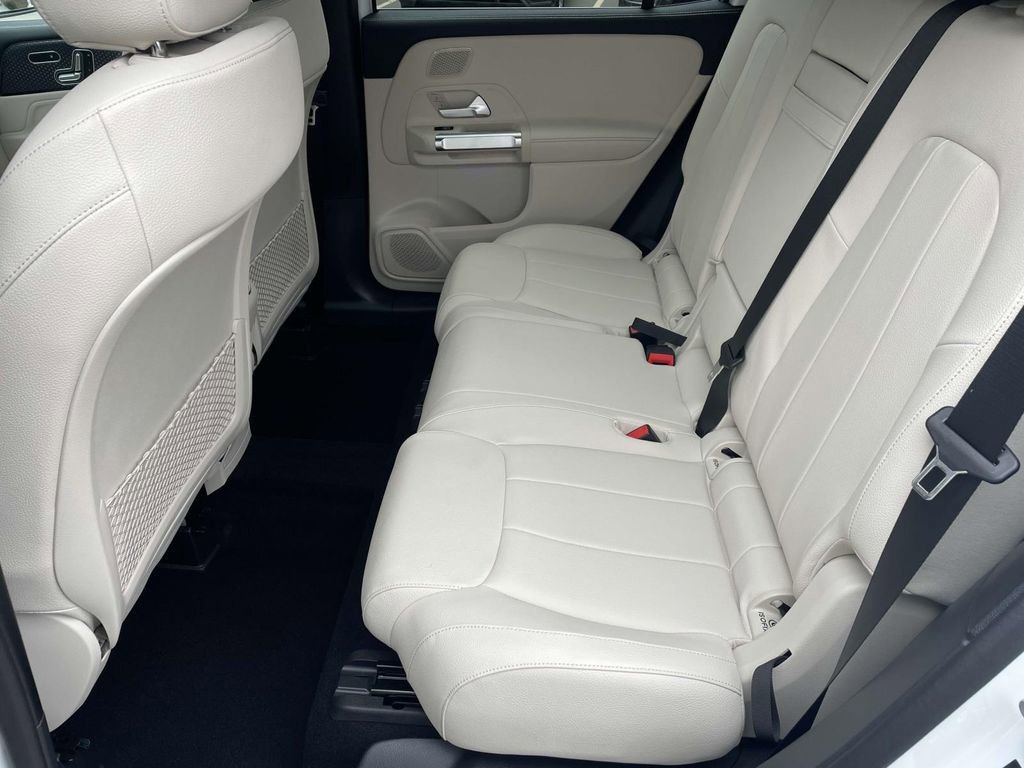 Certified 2025 Mercedes-Benz GLB 250 image 10