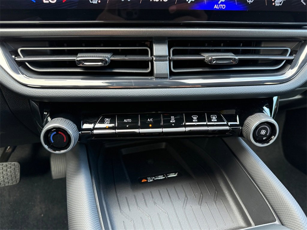 New 2026 Chevrolet Equinox EV RS image 18