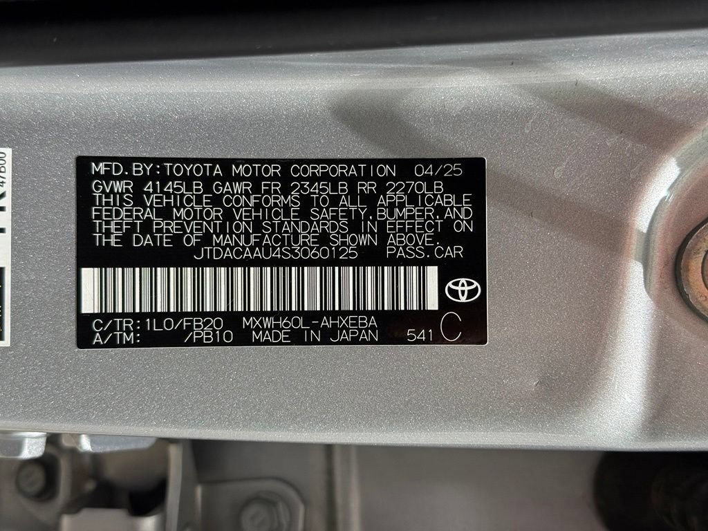 Certified 2025 Toyota Prius LE FWD image 27