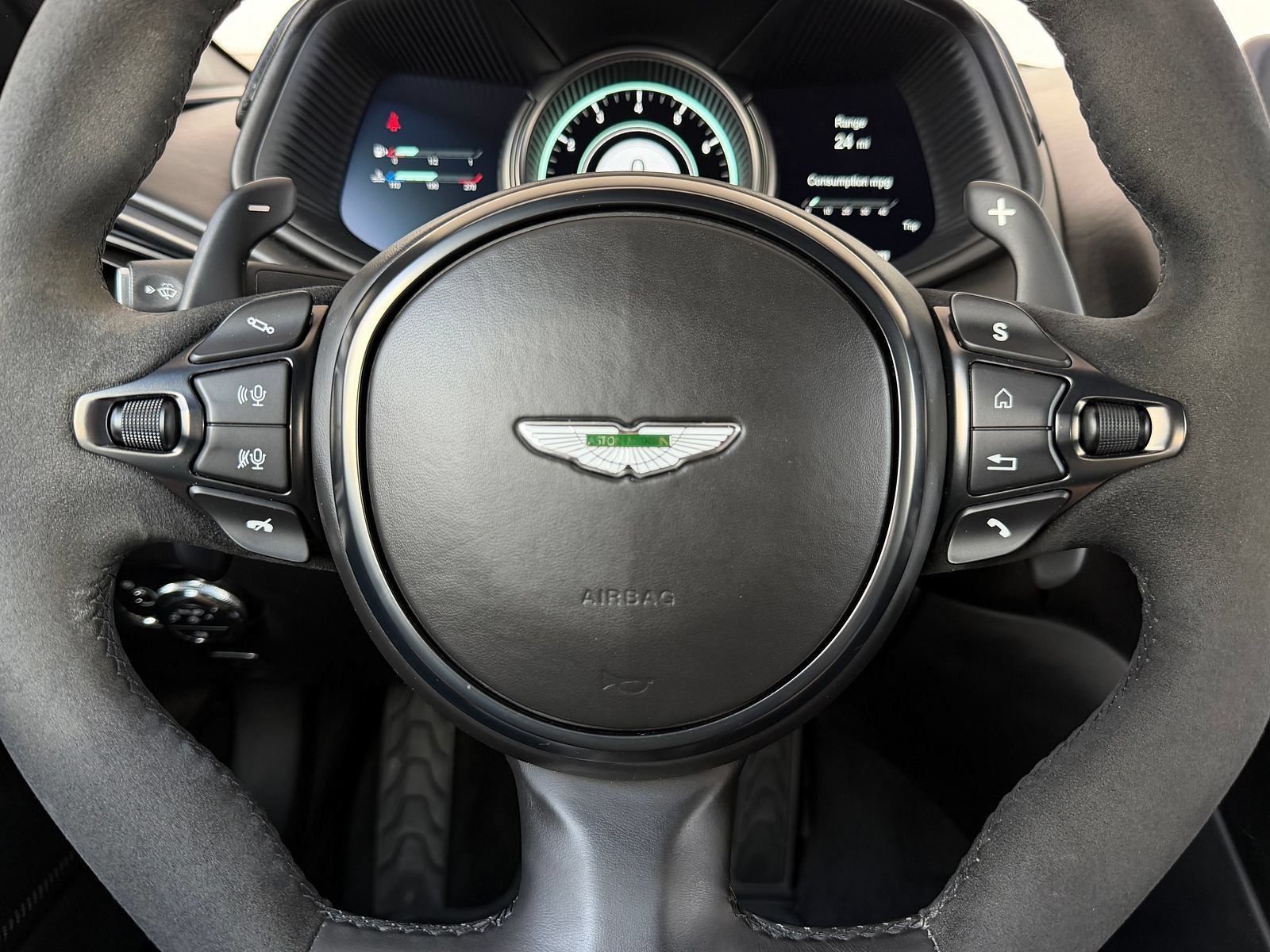 Used 2019 Aston Martin DB11 AMR RWD image 14