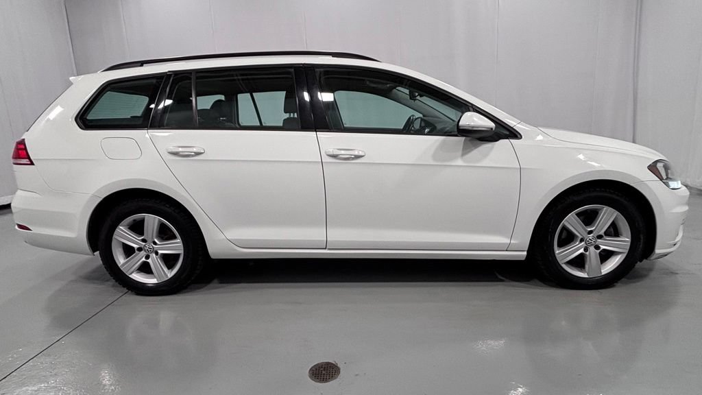 Used 2018 Volkswagen Golf SE FWD image 5