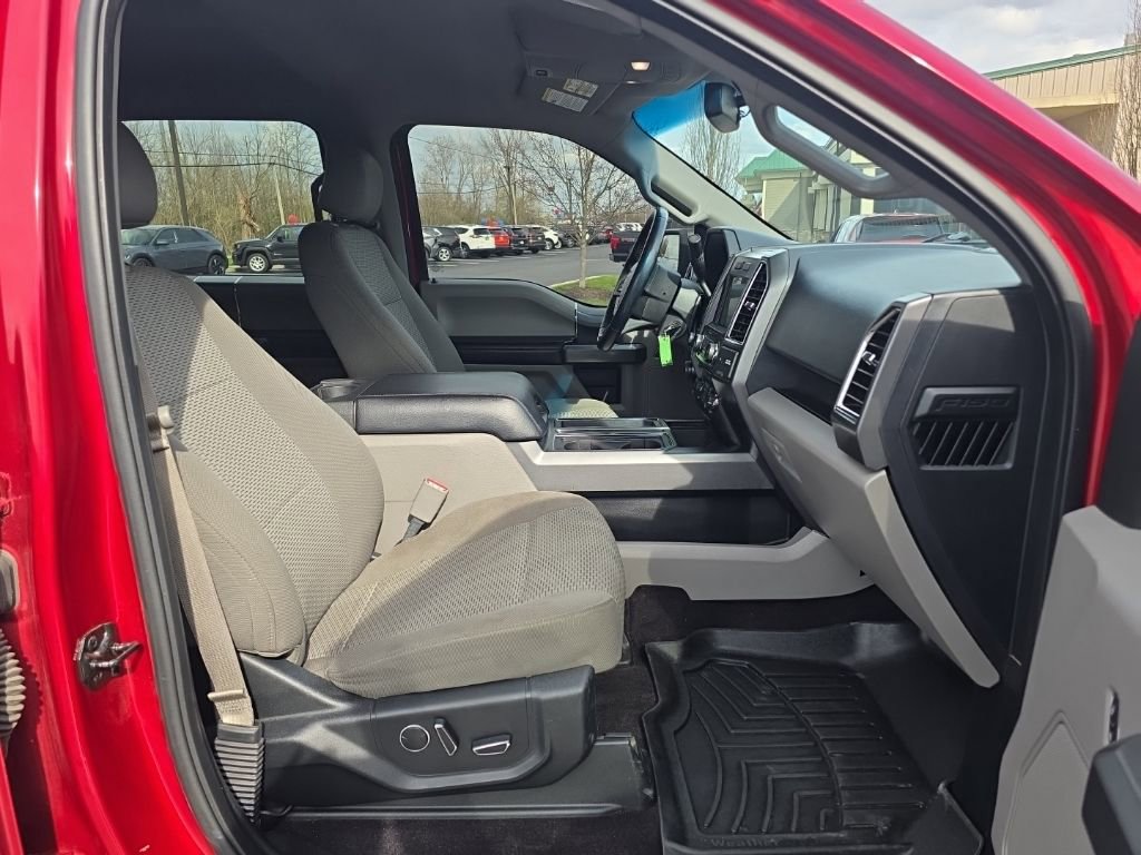 Used 2017 Ford F150 XLT w/ Equipment Group 302A Luxury AWD/4WD image 47