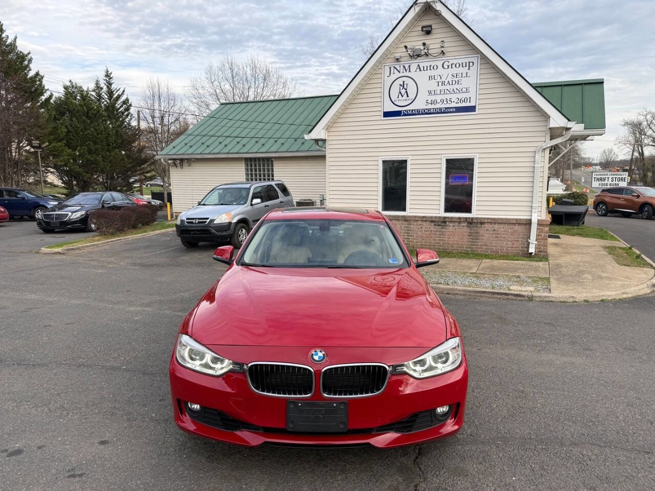Used 2013 BMW 328i xDrive Sedan AWD/4WD image 2