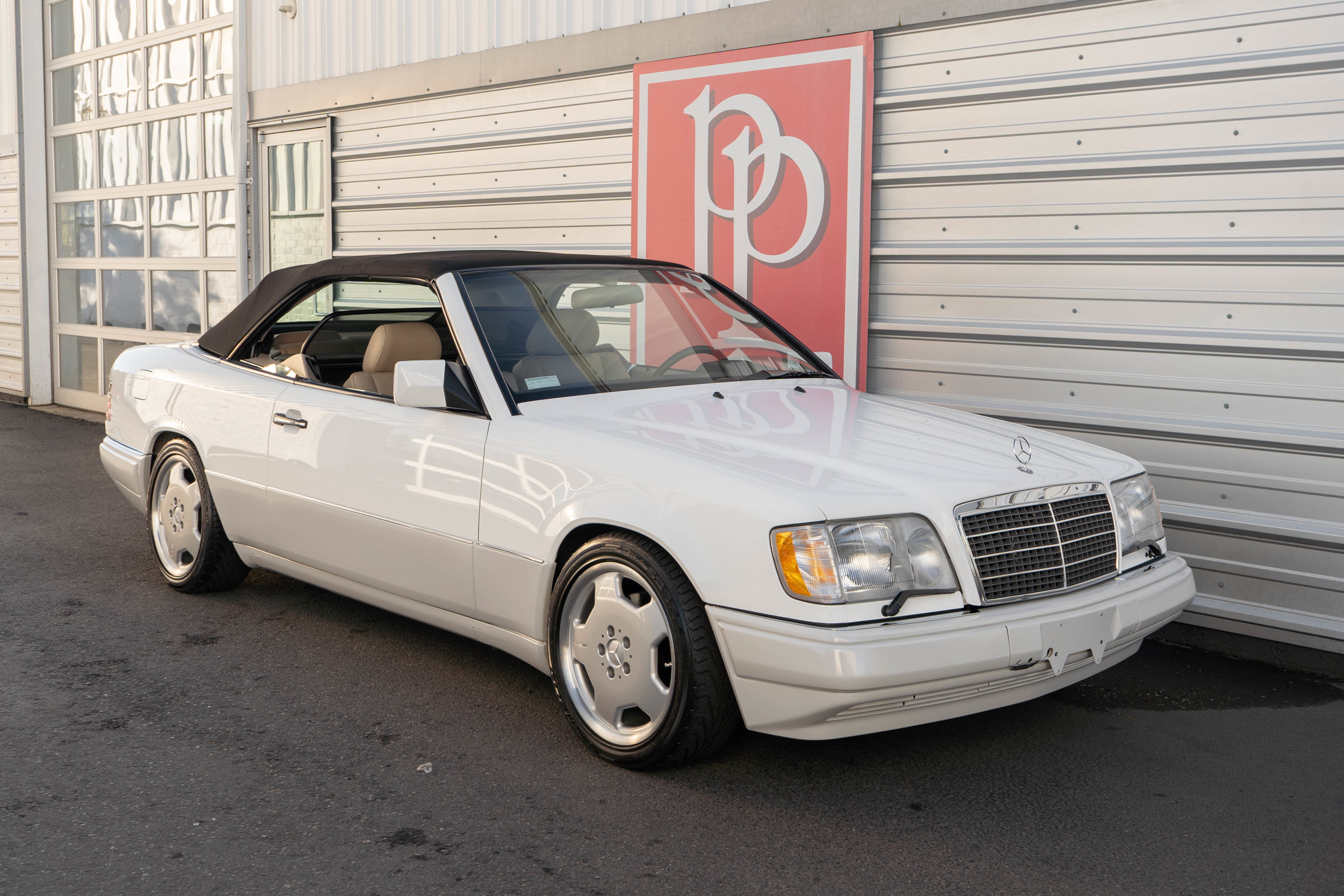 Used 1995 Mercedes-Benz E 320 Convertible image 35