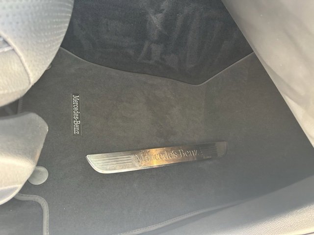 Used 2021 Mercedes-Benz GLC 300 4MATIC image 15