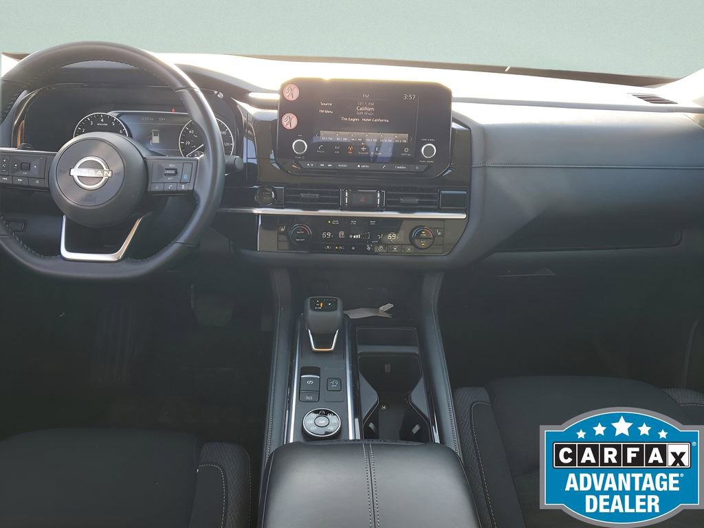 Used 2025 Nissan Pathfinder SV image 12