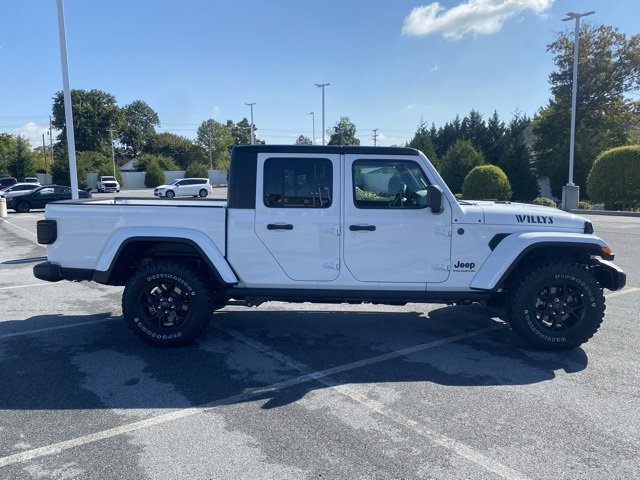 New 2025 Jeep Gladiator Willys image 9