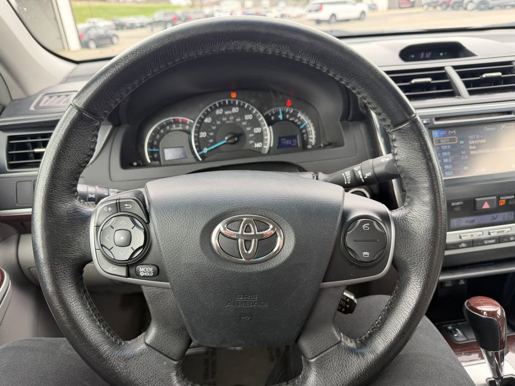 Used 2012 Toyota Camry XLE w/ Leather Pkg FWD image 17