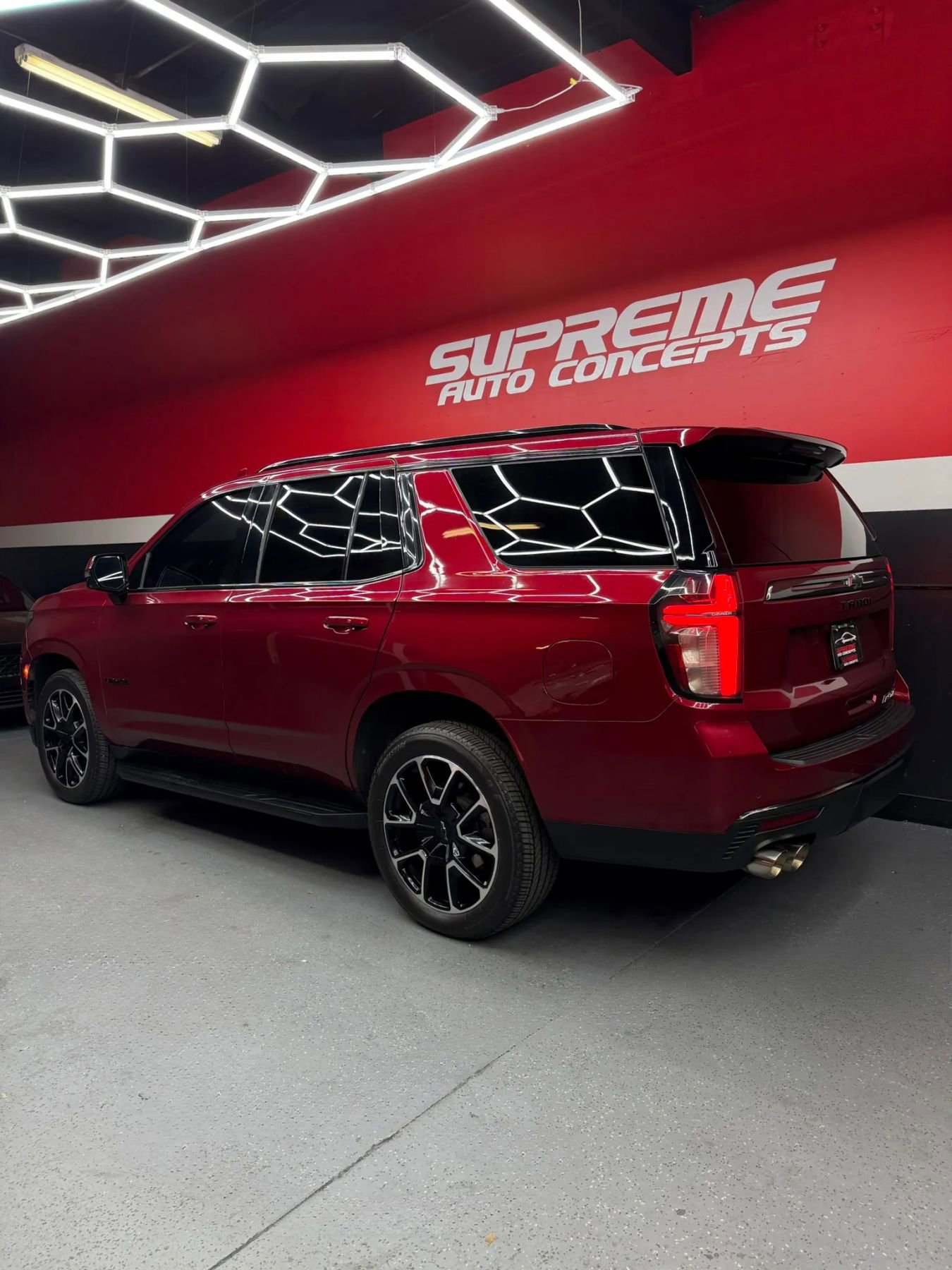 Used 2021 Chevrolet Tahoe RST w/ Luxury Package image 4