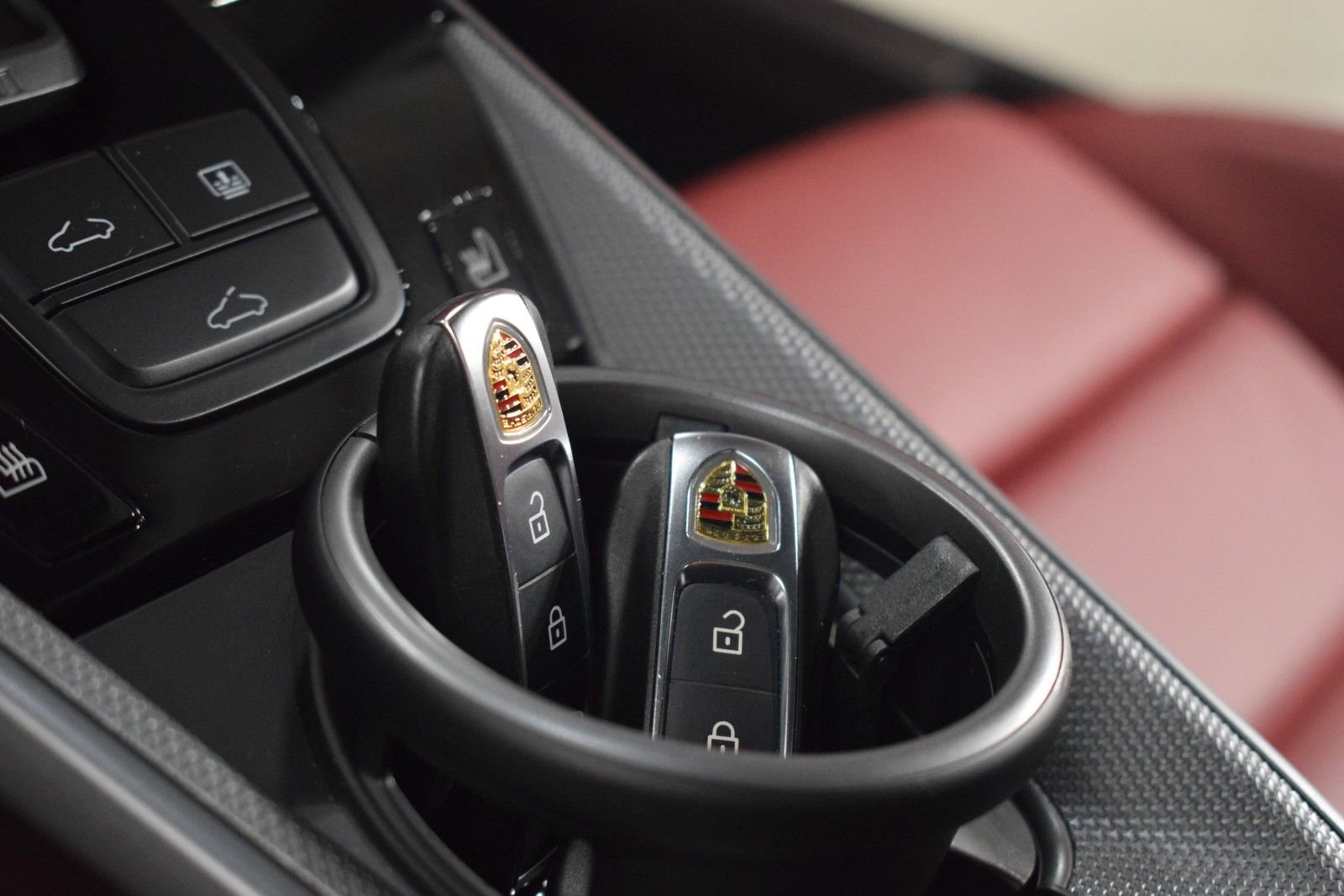 Used 2024 Porsche 911 Carrera RWD image 39