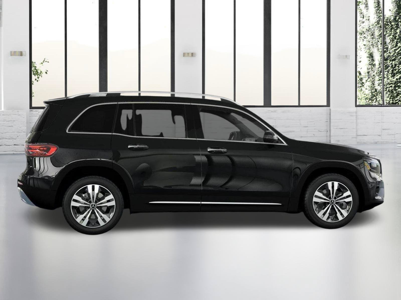 Used 2026 Mercedes-Benz GLB 250 4MATIC image 17