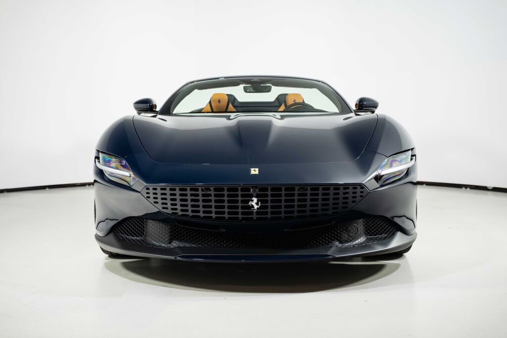 Used 2024 Ferrari Roma Spider image 3