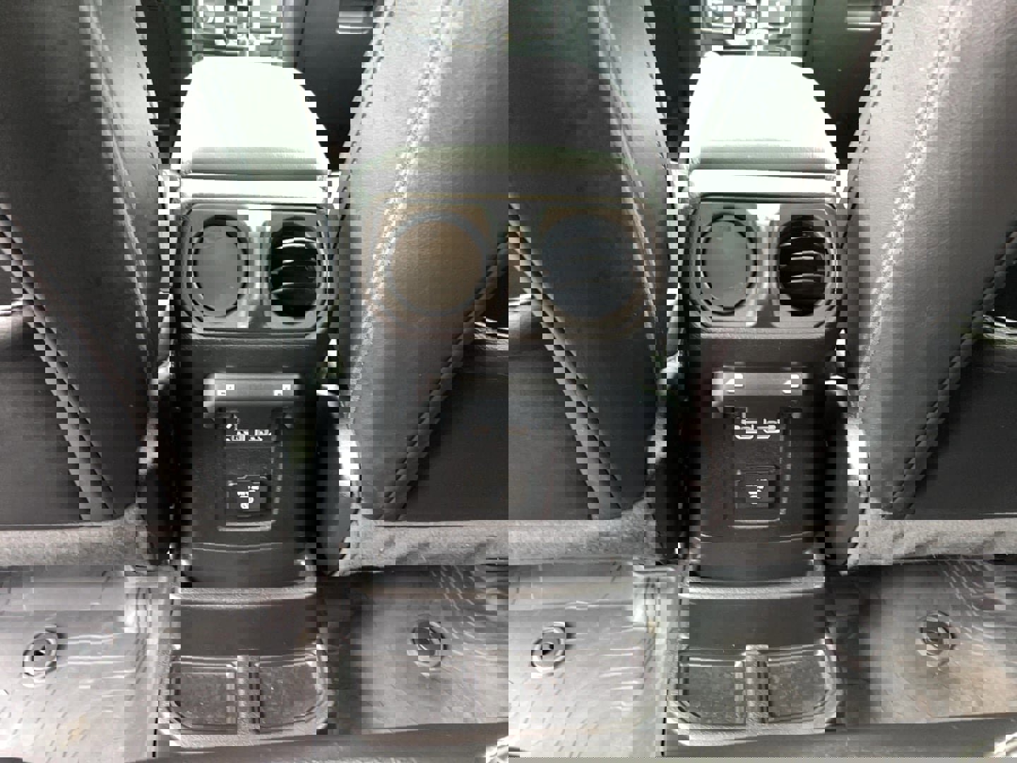 Used 2021 Jeep Wrangler Unlimited Sahara w/ Cold Weather Group image 26