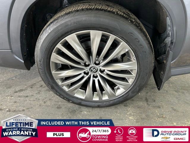 Used 2022 Toyota Highlander Limited AWD/4WD image 7