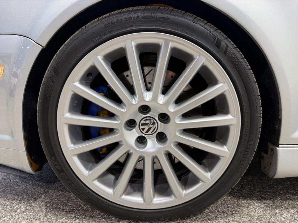 Used 2004 Volkswagen R32 image 9