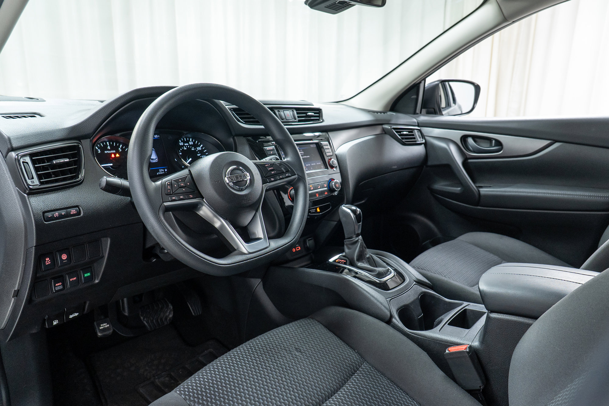 Used 2020 Nissan Rogue Sport S image 12