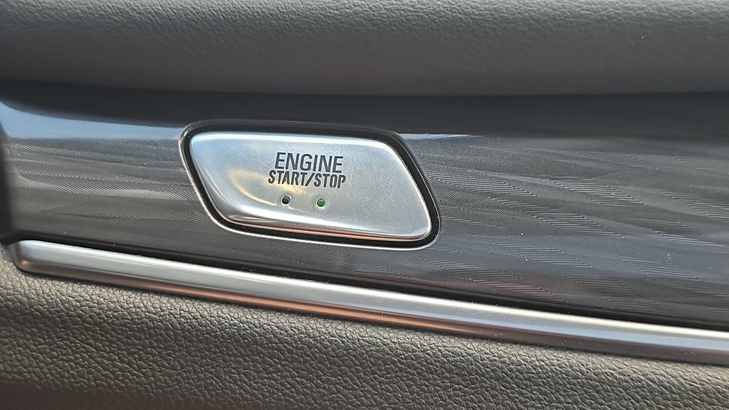 Used 2019 Buick Enclave Premium w/ Experience Buick Package AWD/4WD image 29