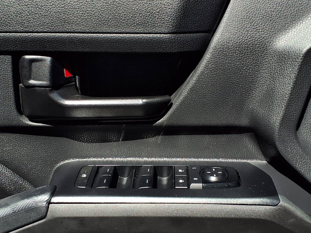 Certified 2024 Toyota Tacoma SR5 AWD/4WD image 19