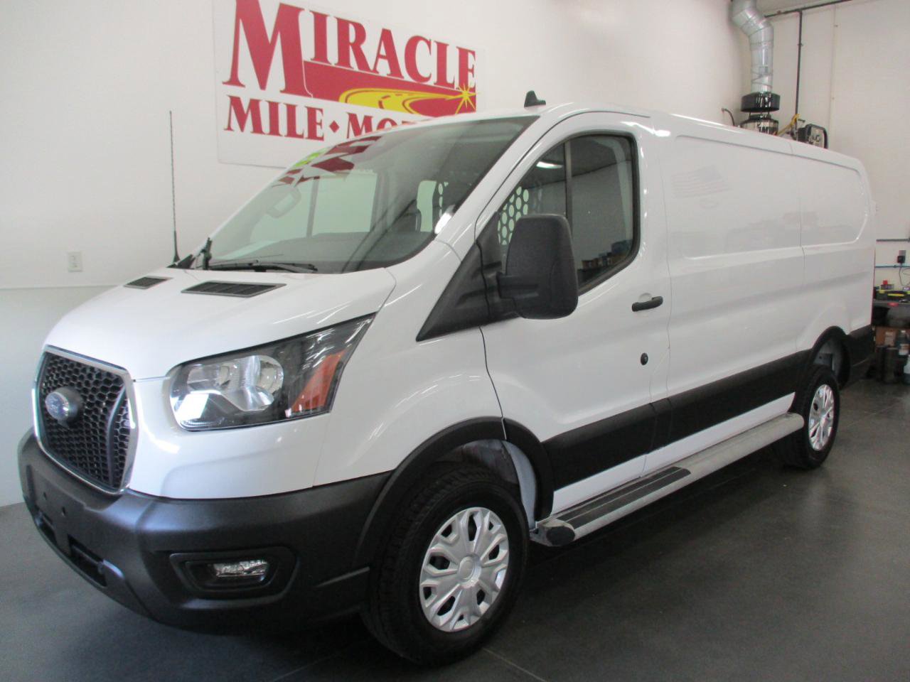 Used 2025 Ford Transit 250 Low Roof w/ Exterior Upgrade Package image 3