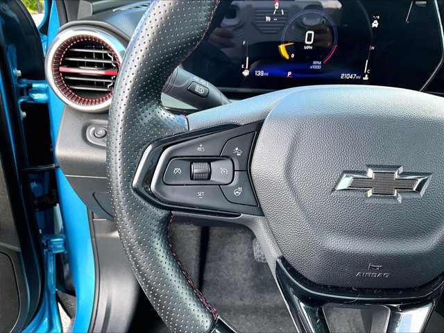 Used 2025 Chevrolet Trax RS w/ Driver Confidence Package FWD image 18