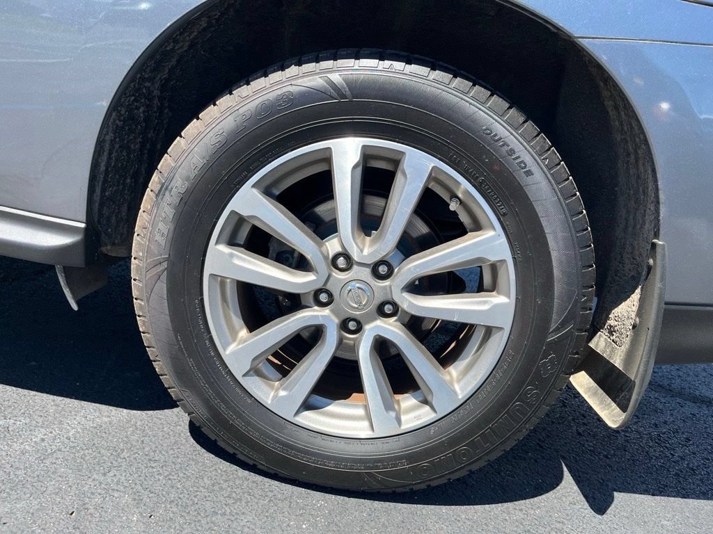Used 2015 Nissan Pathfinder S AWD/4WD image 10