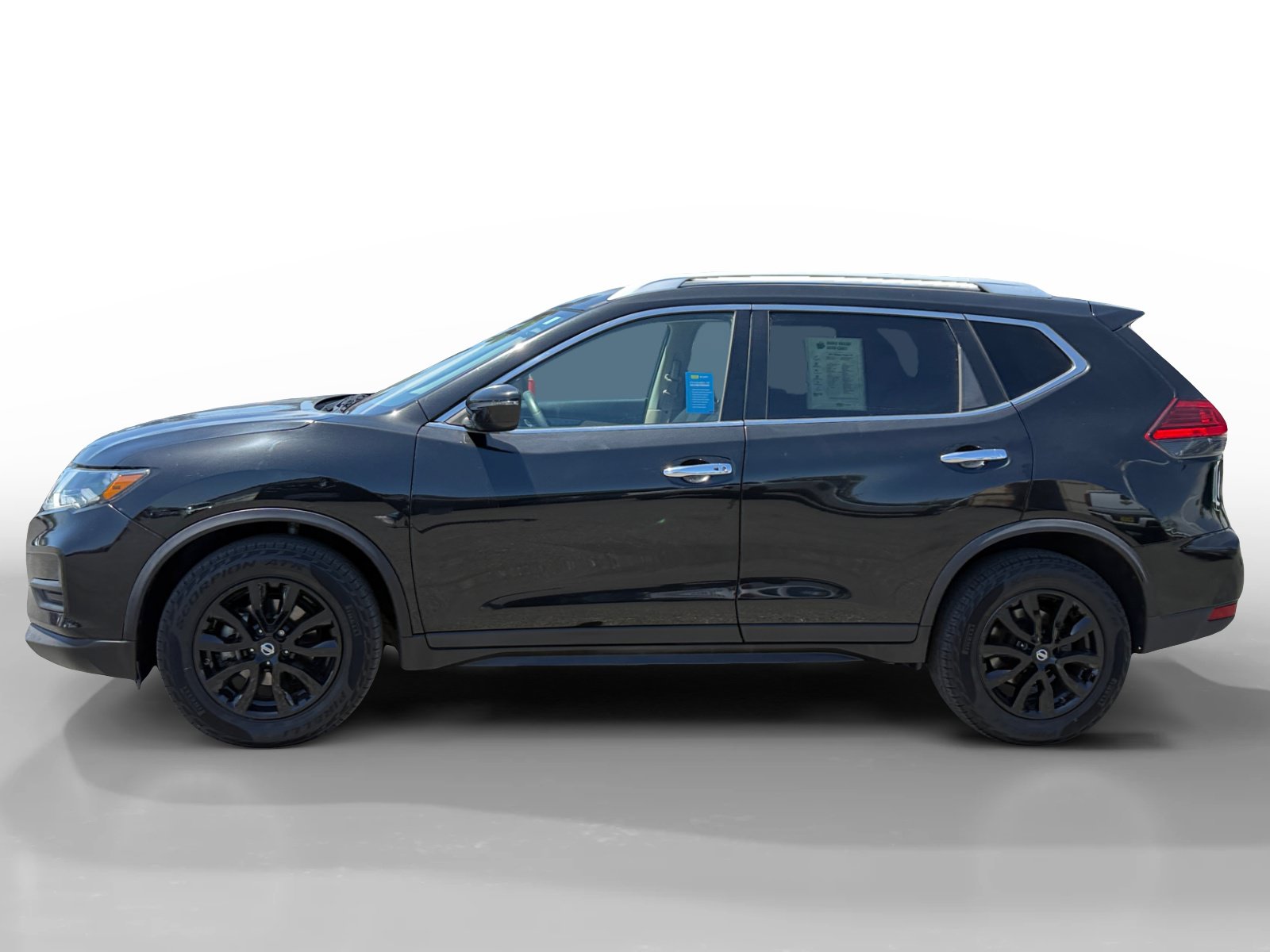 Used 2017 Nissan Rogue SV AWD/4WD image 2
