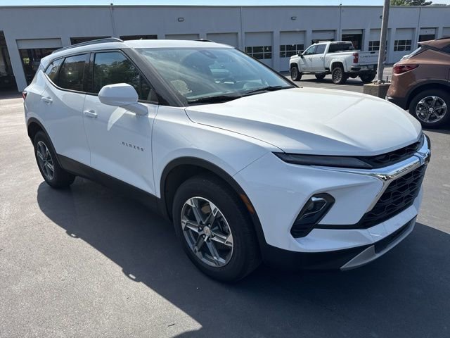 Used 2024 Chevrolet Blazer LT w/ Convenience Package FWD image 7