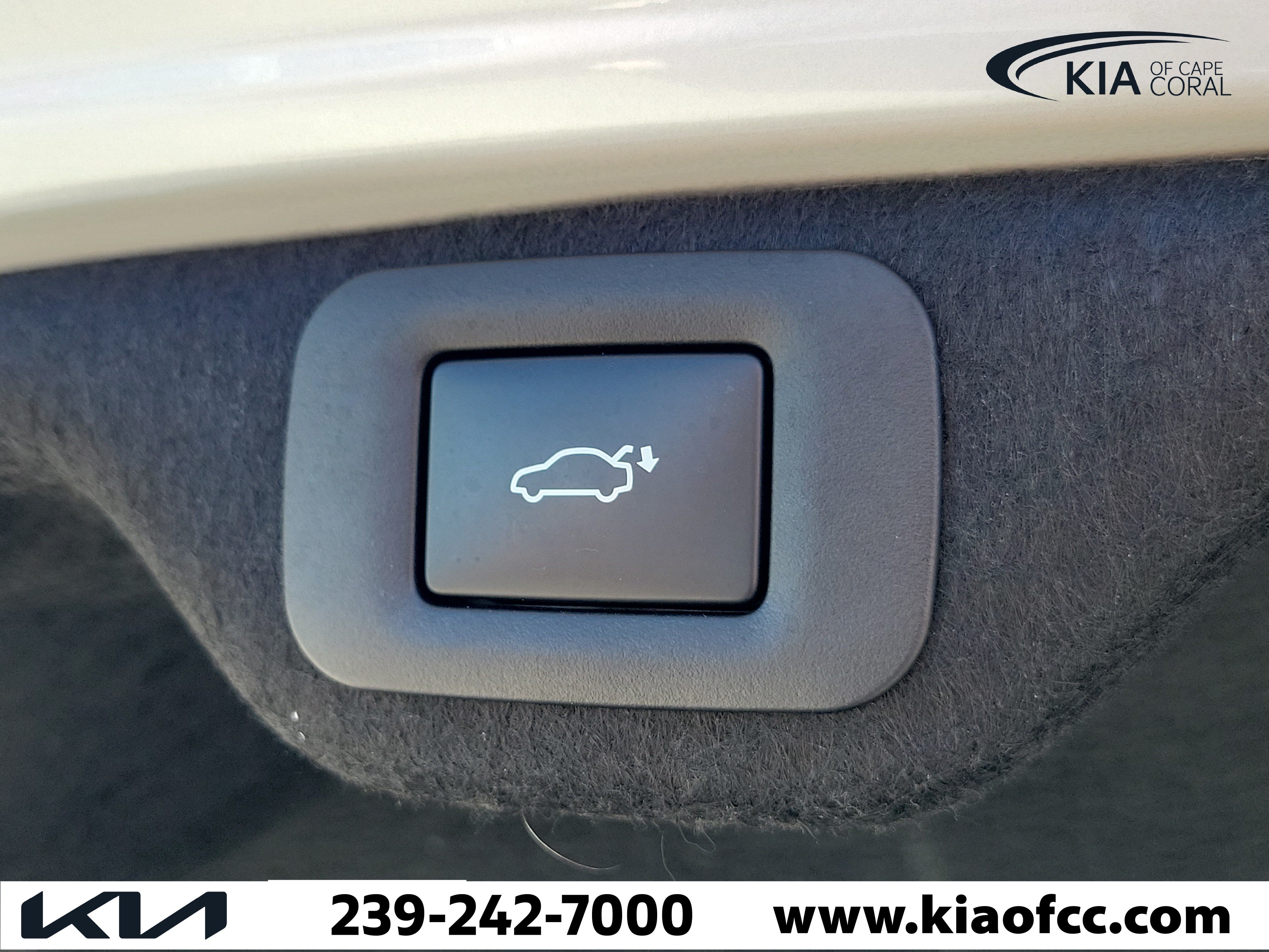 Used 2024 Lexus ES 350 w/ Premium Package FWD image 11