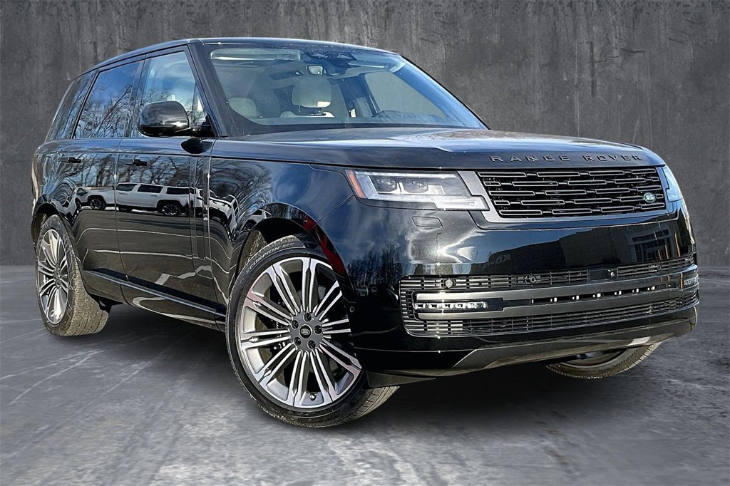 New 2025 Land Rover Range Rover SE image 2