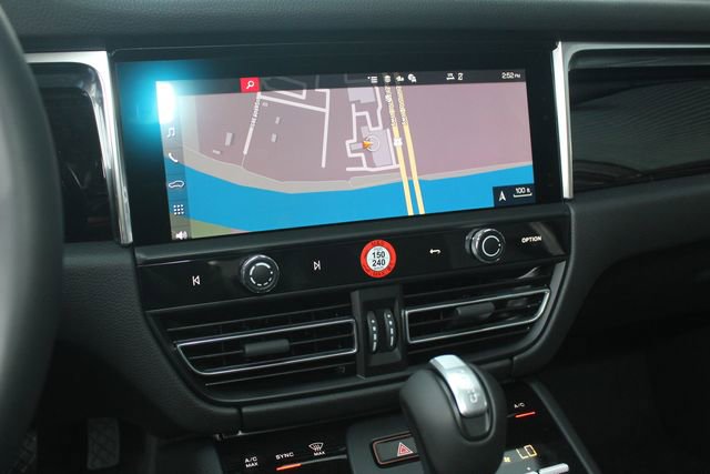 New 2025 Porsche Macan S image 17