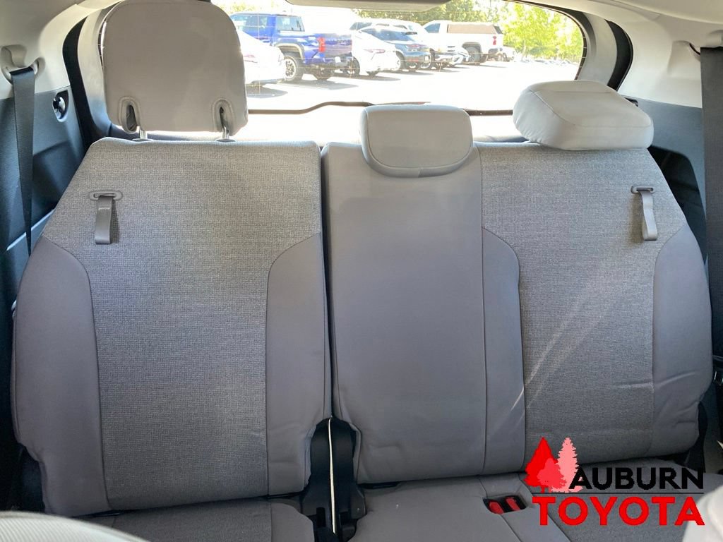 New 2026 Toyota Sienna LE FWD image 19