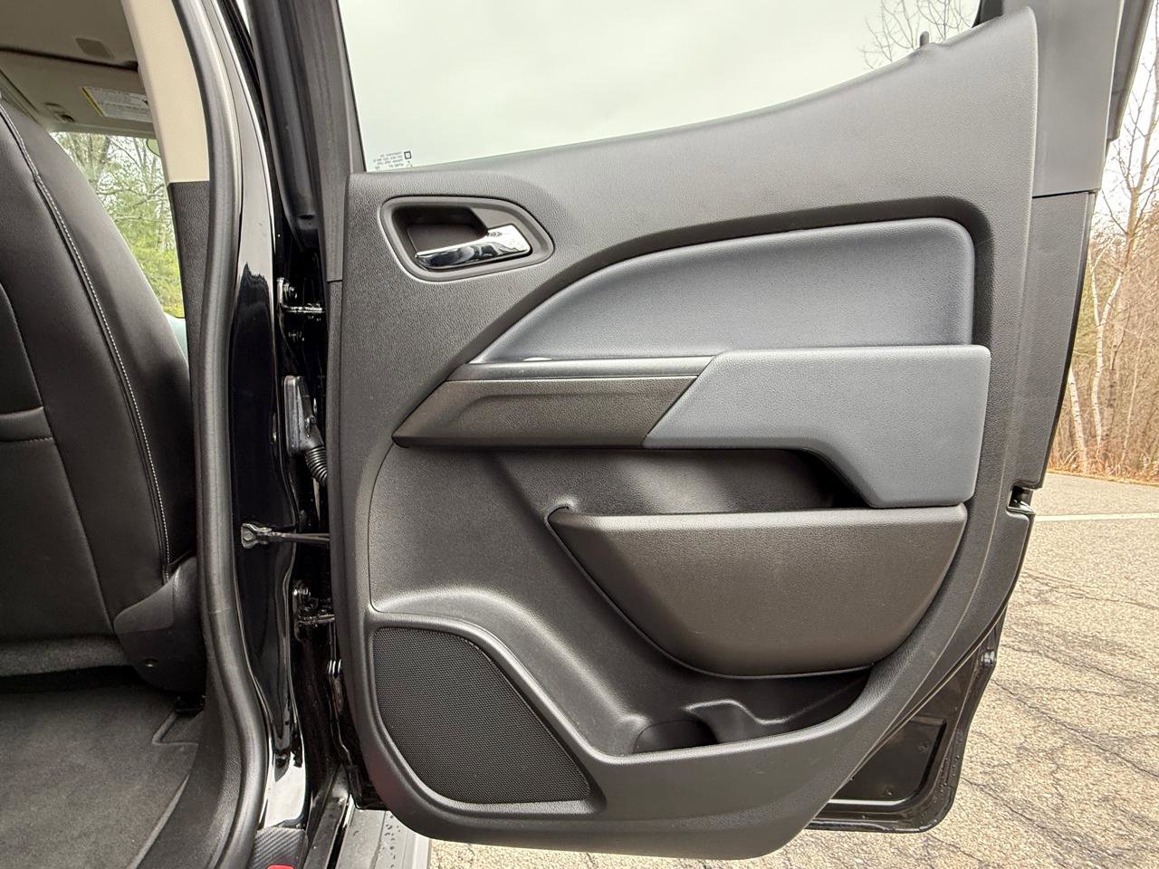 Used 2022 Chevrolet Colorado Z71 w/ Safety Package image 33