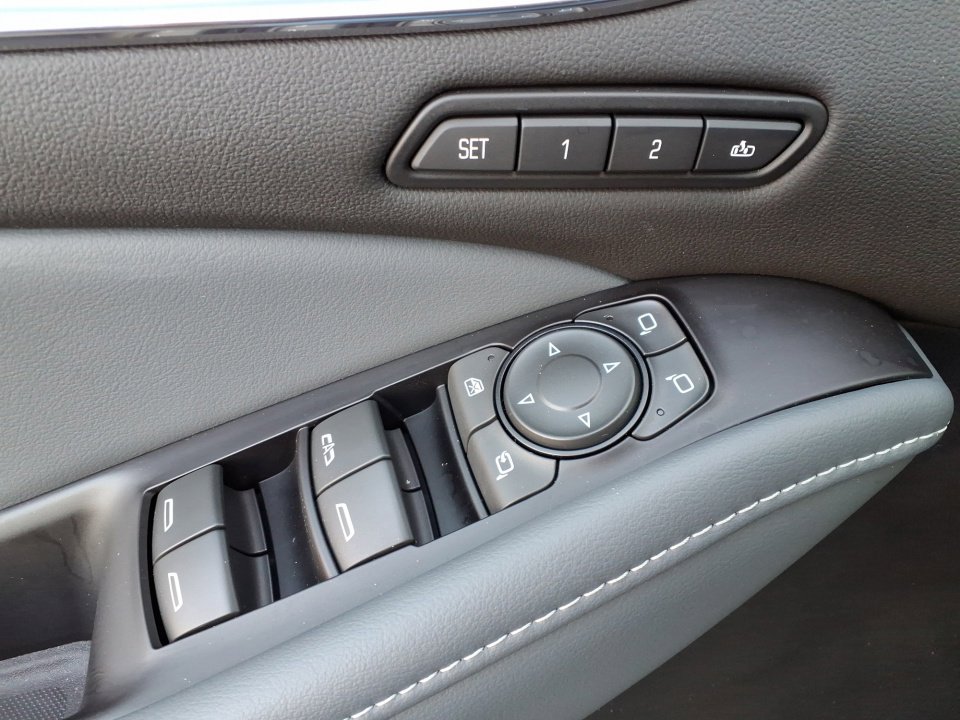 Used 2018 Buick Enclave Premium w/ Experience Buick Package image 28