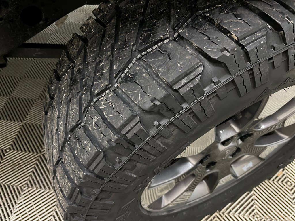 Used 2018 Jeep Wrangler Unlimited Sahara w/ LED Lighting Group image 45