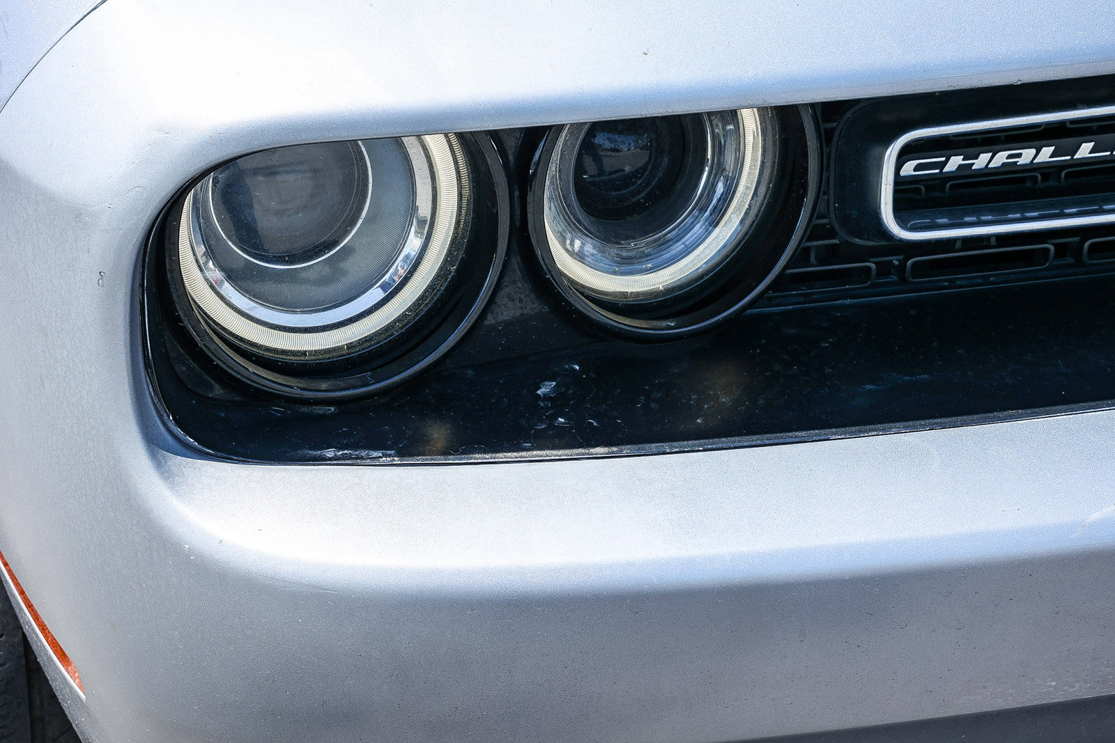 Used 2016 Dodge Challenger SXT image 13