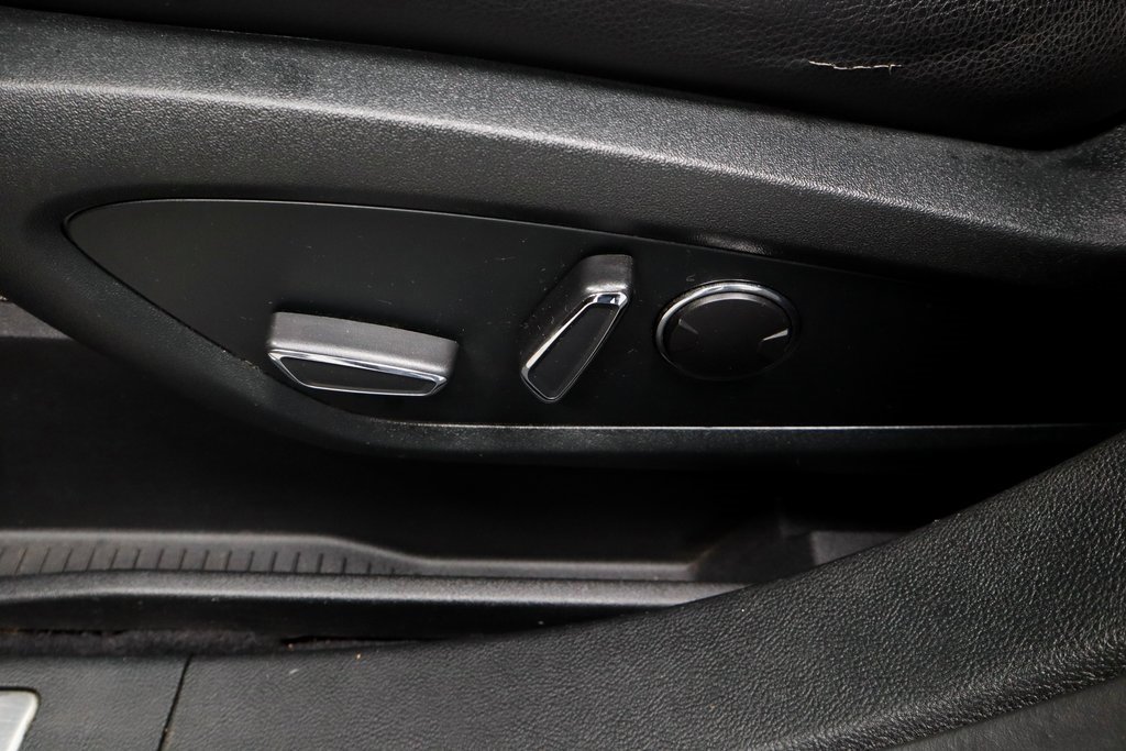 Used 2022 Lincoln Nautilus FWD w/ Premium Package image 25