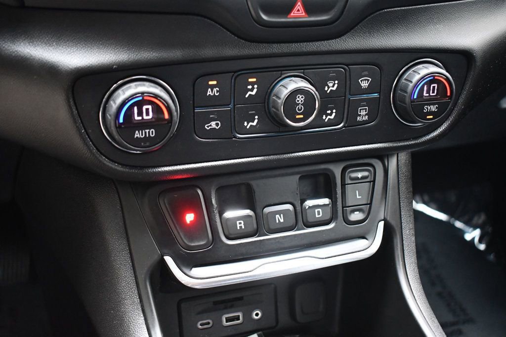 Used 2019 GMC Terrain SLT image 34