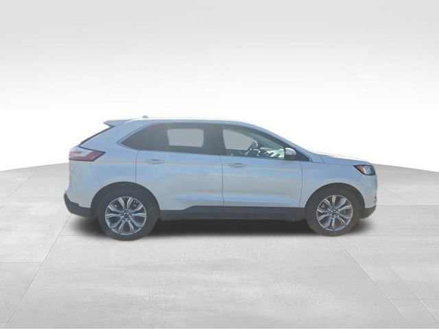 Used 2019 Ford Edge Titanium w/ Cold Weather Package AWD/4WD image 8