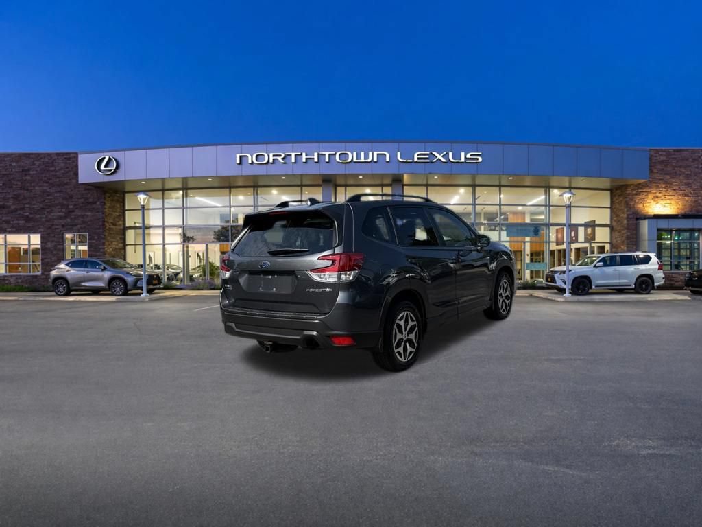 Used 2020 Subaru Forester Premium AWD/4WD image 22