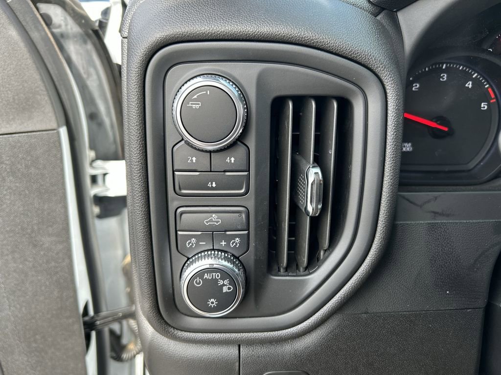 New 2025 GMC Sierra 2500 Pro w/ Convenience Package image 18