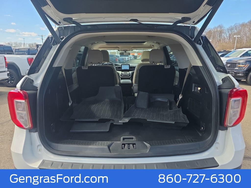 Certified 2022 Ford Explorer XLT w/ Equipment Group 202A image 30