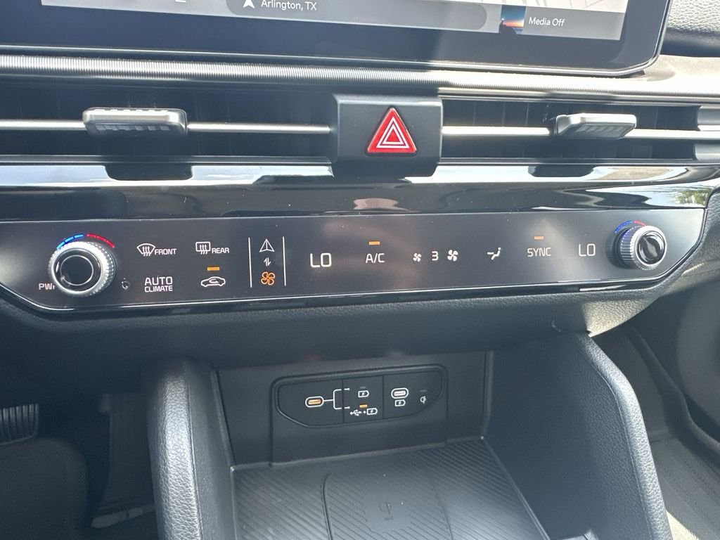 New 2026 Kia Sportage SX image 18