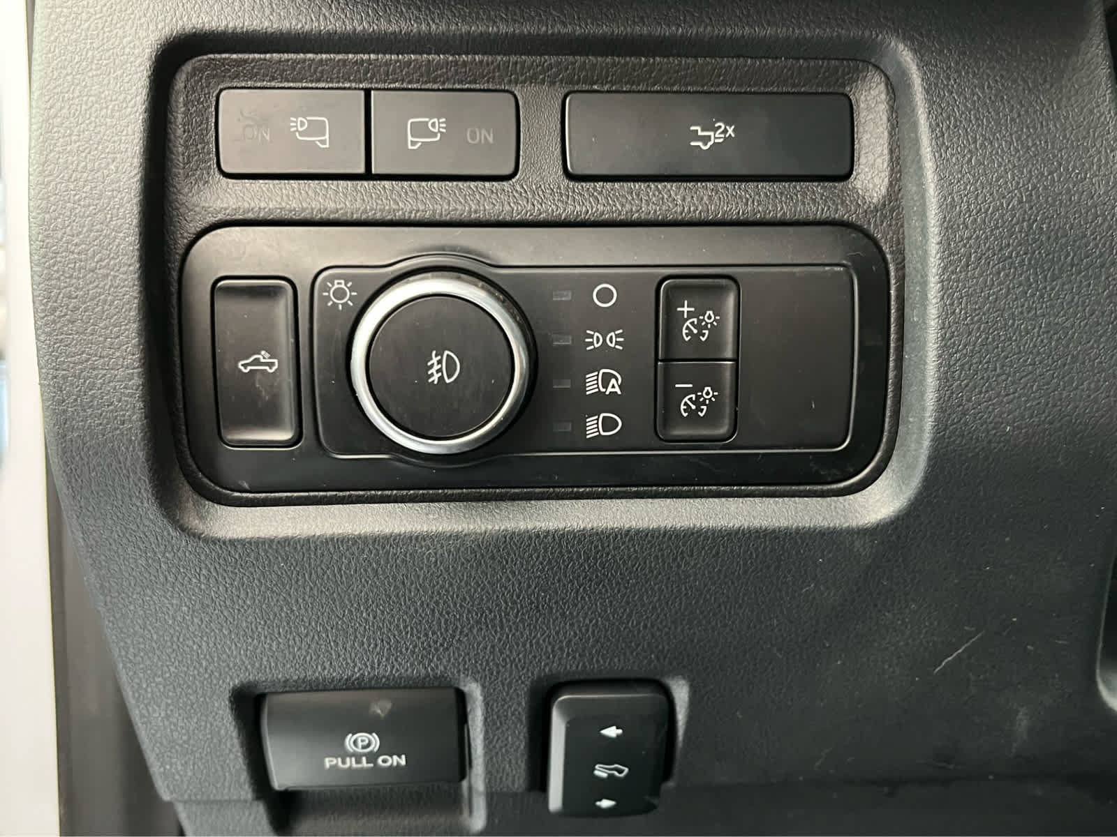 Used 2023 Ford F350 Lariat w/ Tow Technology Package AWD/4WD image 27