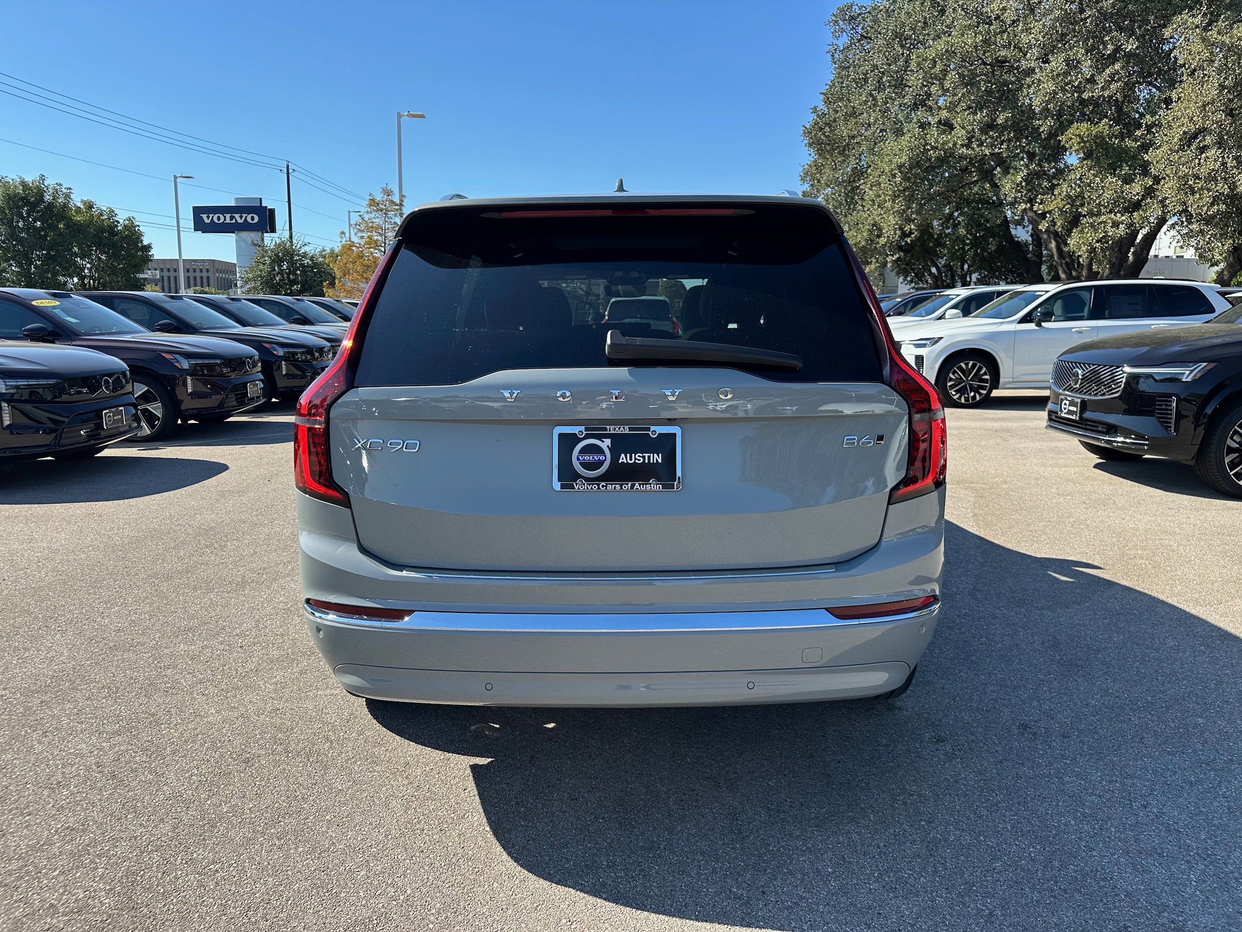 Used 2026 Volvo XC90 B6 Plus w/ Protection Package Premier AWD/4WD image 5