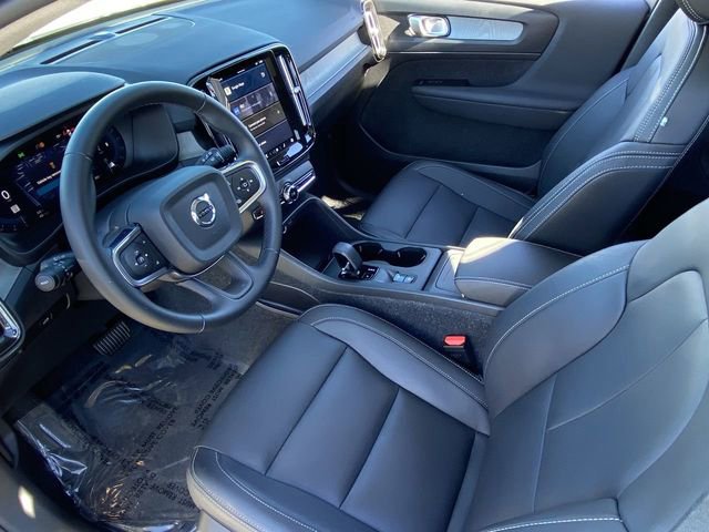 Certified 2025 Volvo XC40 B5 Core w/ Protection Package Premier image 20