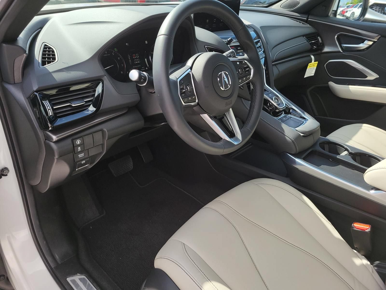 Used 2026 Acura RDX SH-AWD image 19
