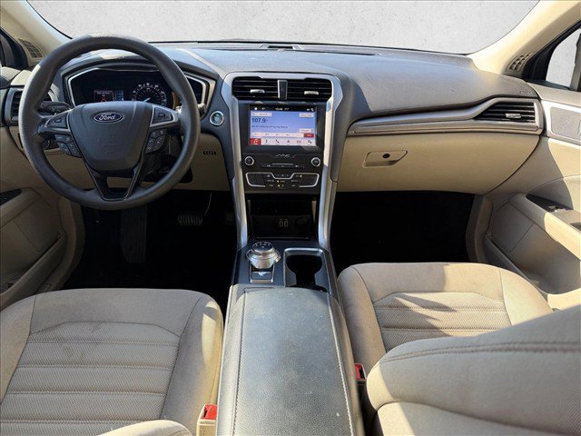Used 2019 Ford Fusion SE FWD image 26